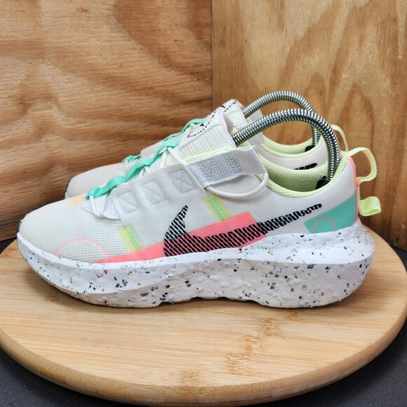 Nike Crater Impact Womens White Running Shoes Sneakers Size 8 - Picture 4 of 9